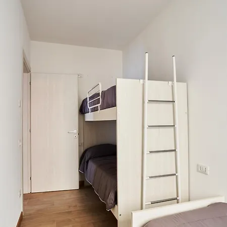 White House Apartment *