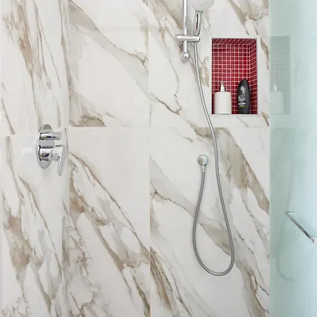 White House Apartment *