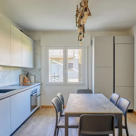 Apartment White House